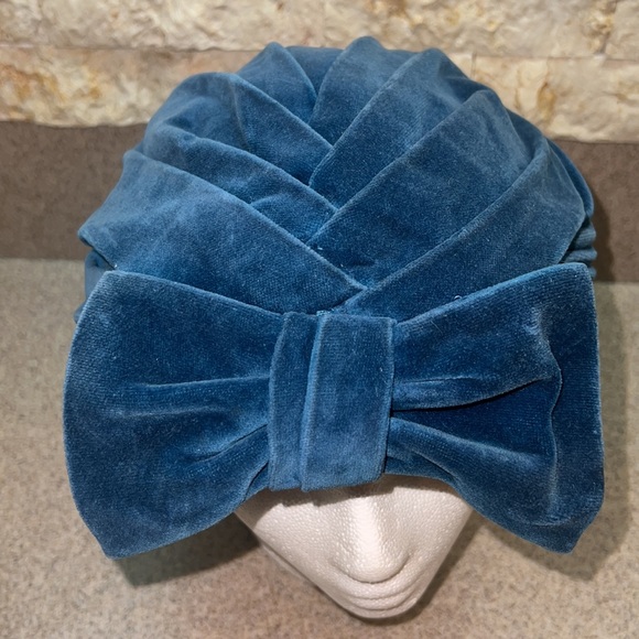 Vintage 50\'s Blue Velvet Turban Hat w/Bow & chin strap possible Antique main image 13